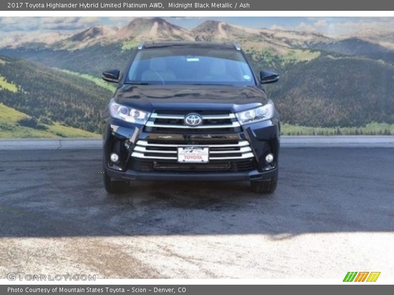 Midnight Black Metallic / Ash 2017 Toyota Highlander Hybrid Limited Platinum AWD