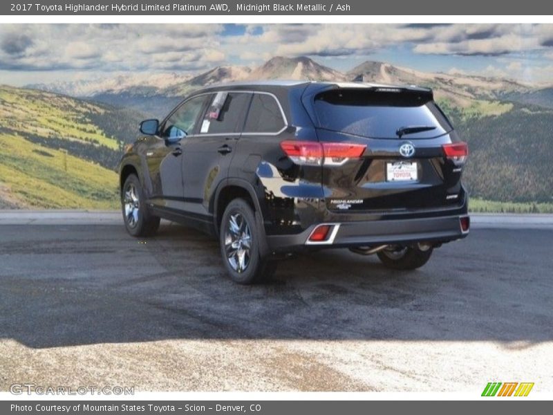 Midnight Black Metallic / Ash 2017 Toyota Highlander Hybrid Limited Platinum AWD