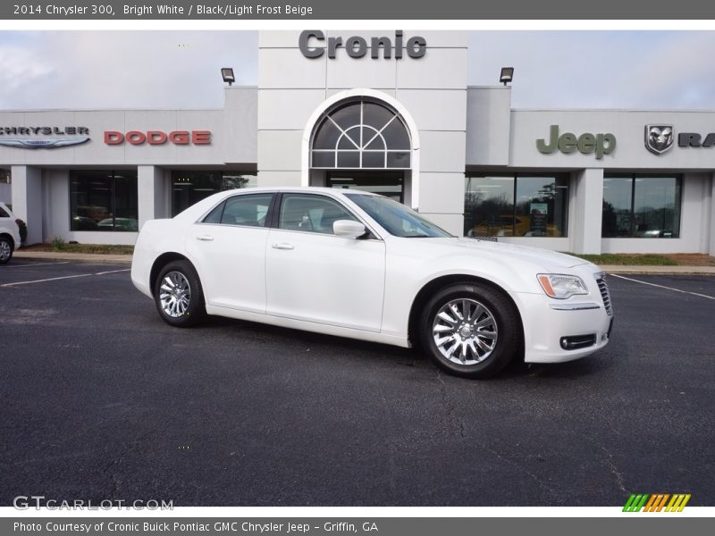 Bright White / Black/Light Frost Beige 2014 Chrysler 300