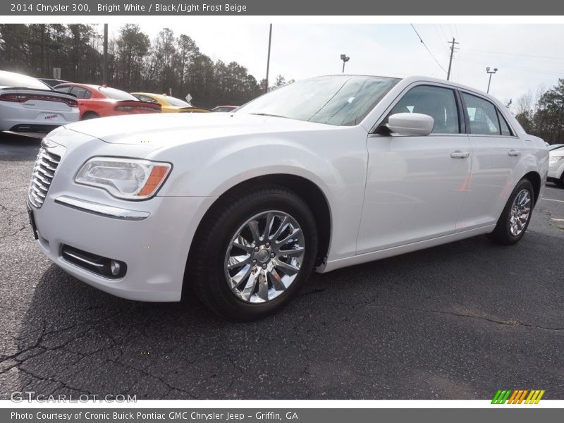 Bright White / Black/Light Frost Beige 2014 Chrysler 300