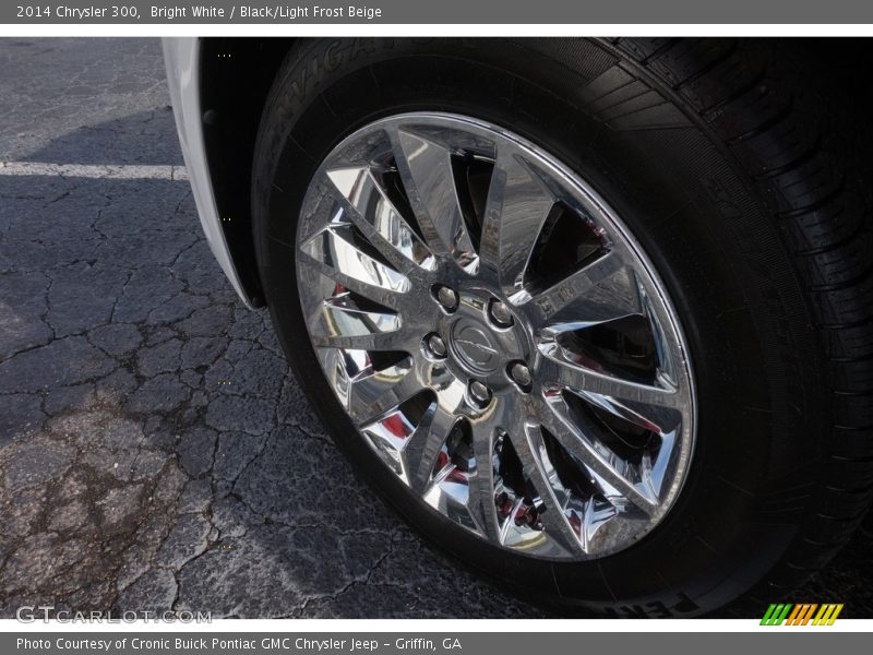 Bright White / Black/Light Frost Beige 2014 Chrysler 300