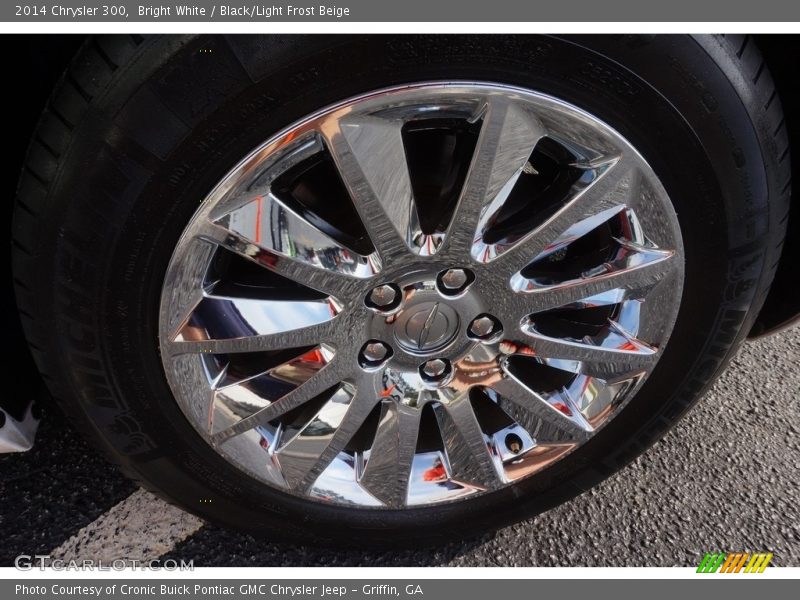 Bright White / Black/Light Frost Beige 2014 Chrysler 300