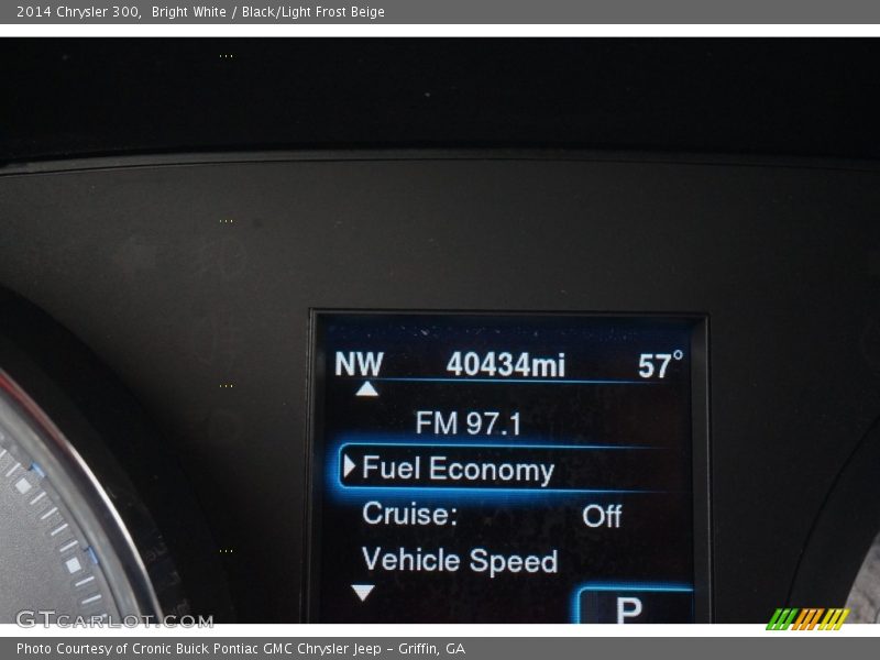Bright White / Black/Light Frost Beige 2014 Chrysler 300