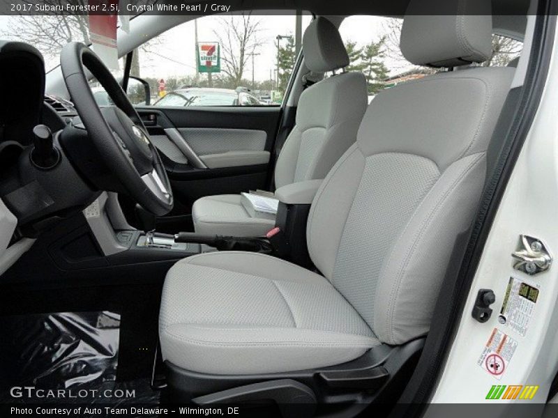 Crystal White Pearl / Gray 2017 Subaru Forester 2.5i