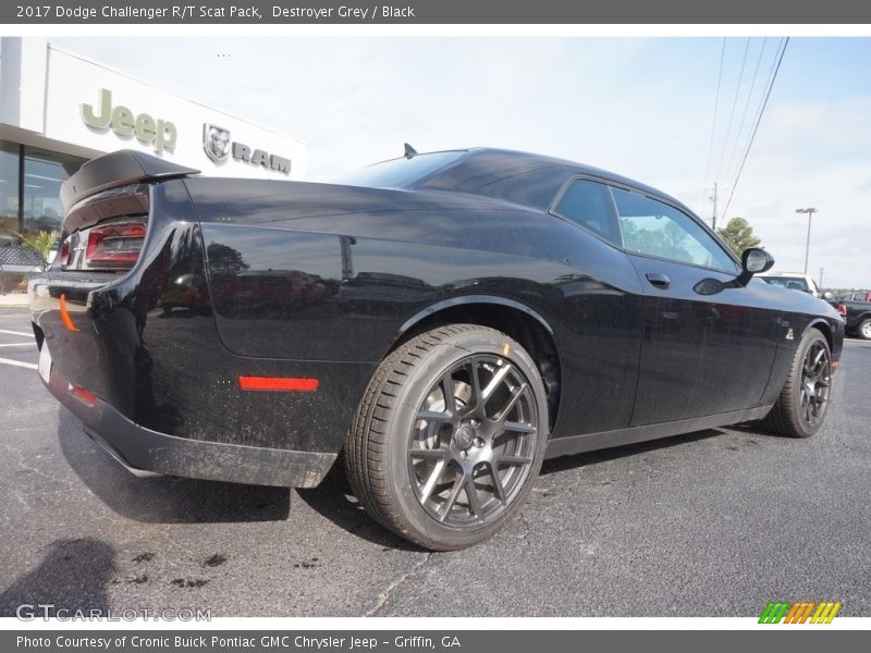 Destroyer Grey / Black 2017 Dodge Challenger R/T Scat Pack