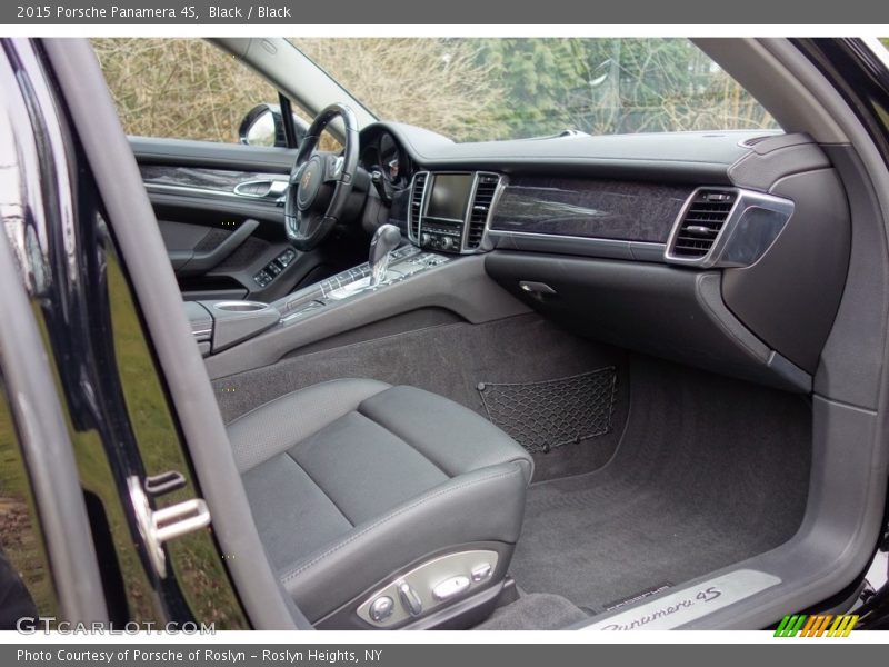 Black / Black 2015 Porsche Panamera 4S