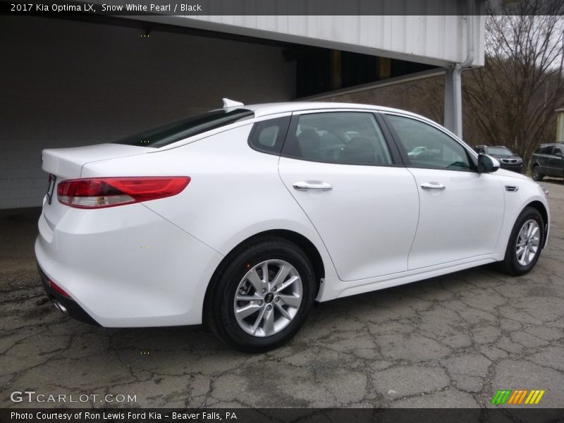 Snow White Pearl / Black 2017 Kia Optima LX