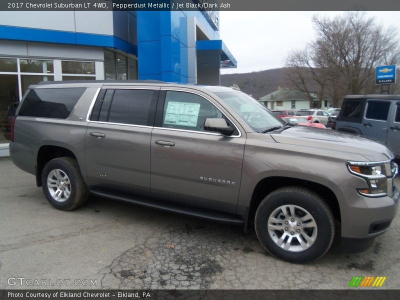 Pepperdust Metallic / Jet Black/Dark Ash 2017 Chevrolet Suburban LT 4WD