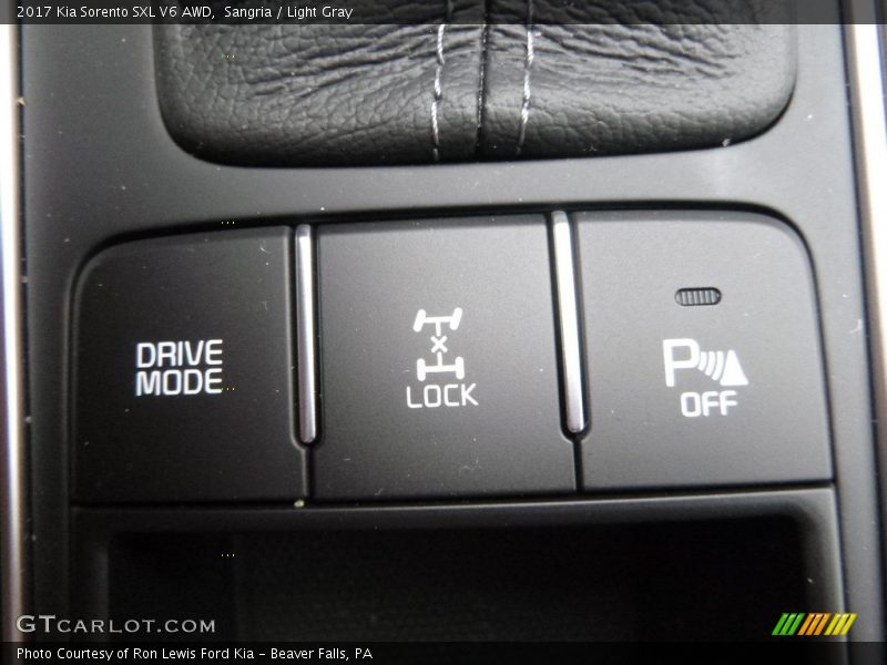 Controls of 2017 Sorento SXL V6 AWD