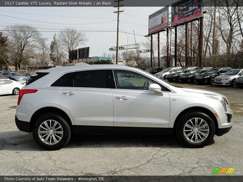 Radiant Silver Metallic / Jet Black 2017 Cadillac XT5 Luxury
