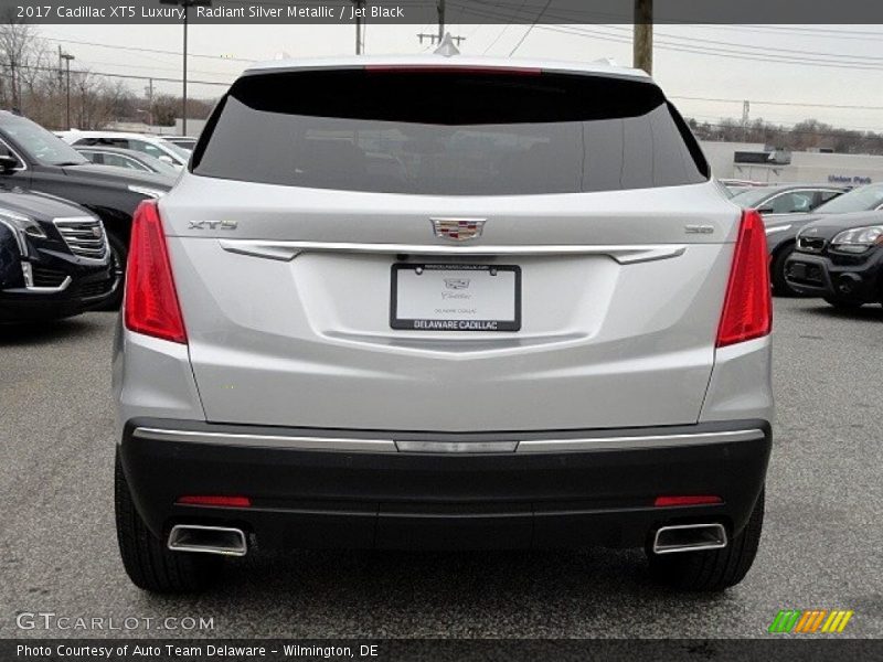 Radiant Silver Metallic / Jet Black 2017 Cadillac XT5 Luxury