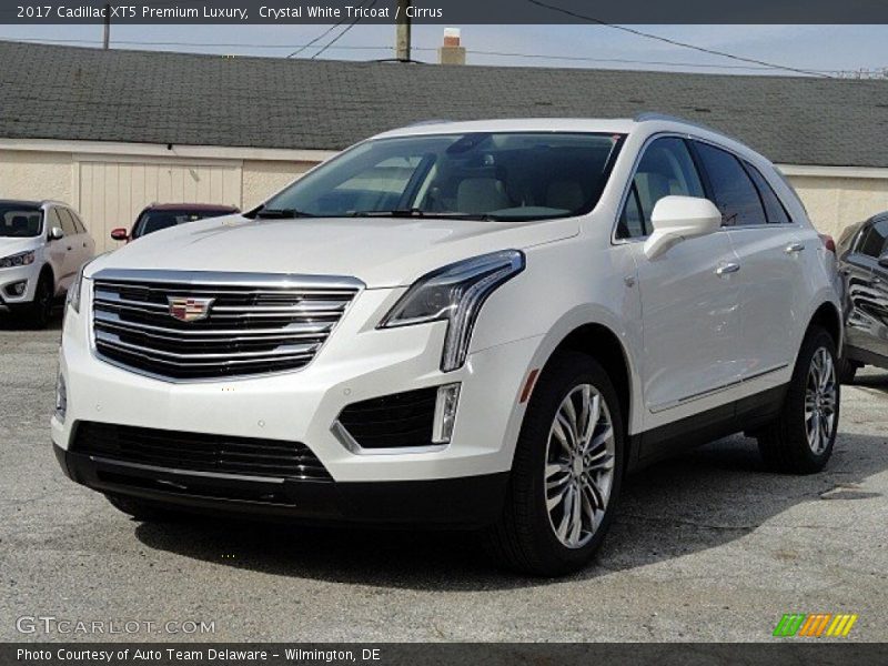 Crystal White Tricoat / Cirrus 2017 Cadillac XT5 Premium Luxury