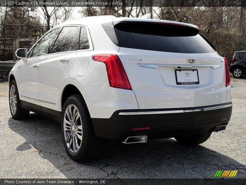 Crystal White Tricoat / Cirrus 2017 Cadillac XT5 Premium Luxury