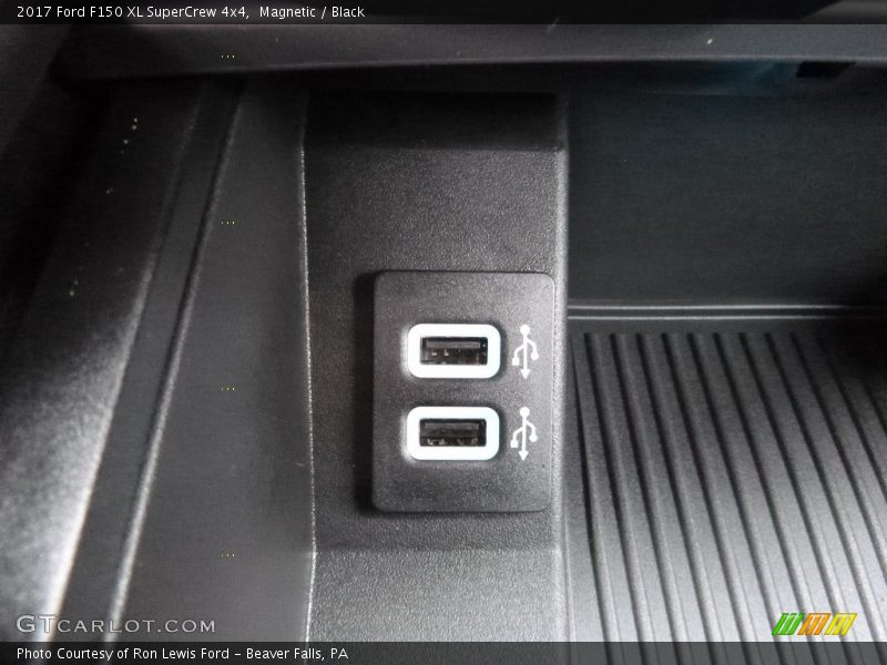 Magnetic / Black 2017 Ford F150 XL SuperCrew 4x4