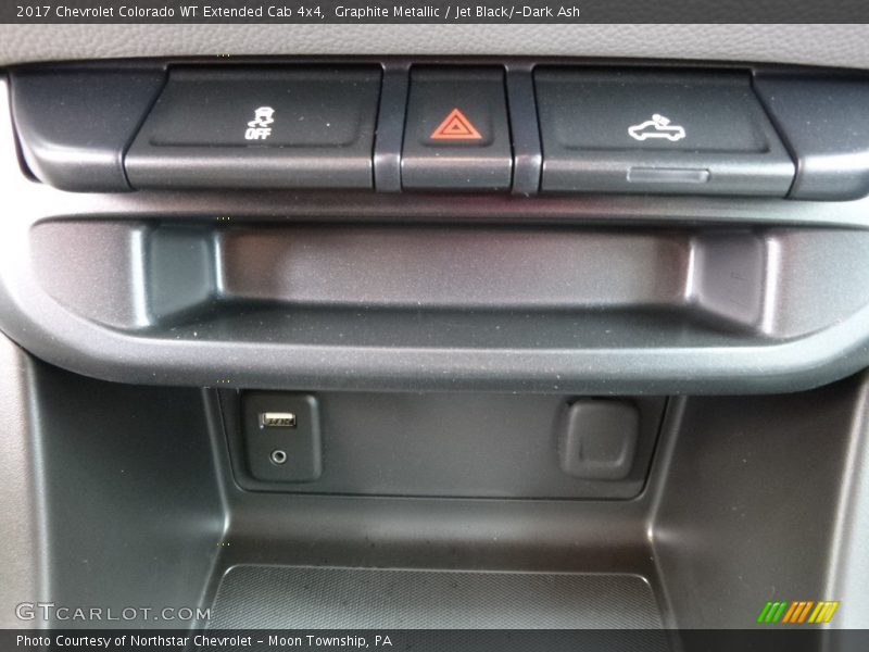 Graphite Metallic / Jet Black/­Dark Ash 2017 Chevrolet Colorado WT Extended Cab 4x4