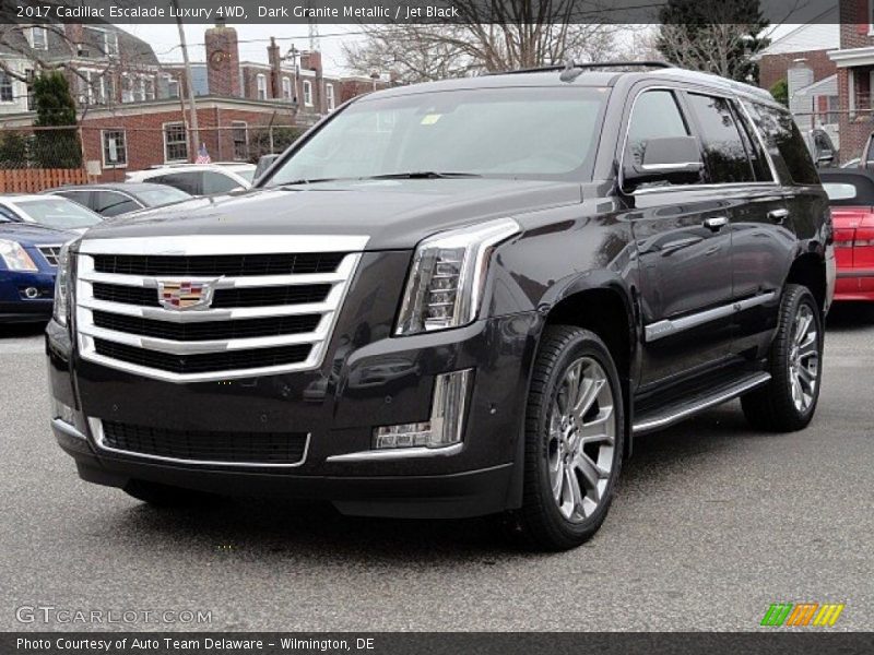 Front 3/4 View of 2017 Escalade Luxury 4WD