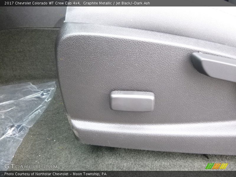 Graphite Metallic / Jet Black/­Dark Ash 2017 Chevrolet Colorado WT Crew Cab 4x4