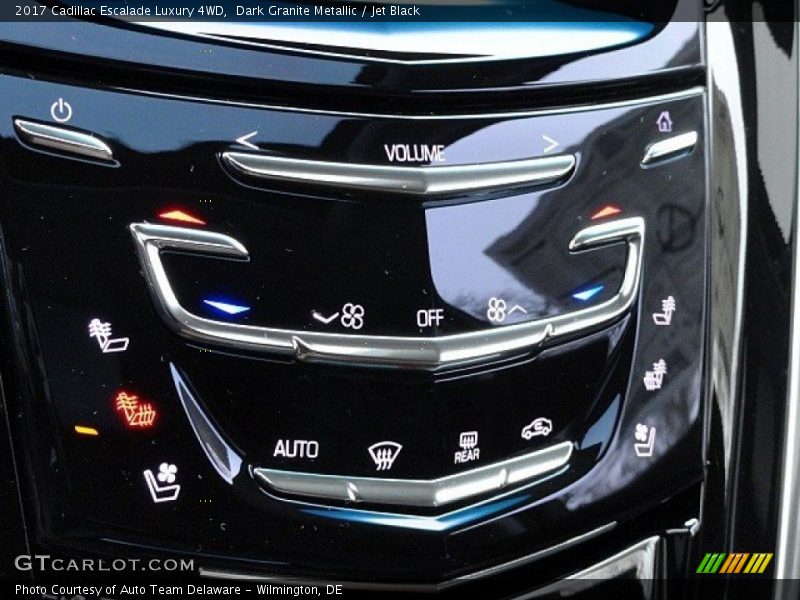 Dark Granite Metallic / Jet Black 2017 Cadillac Escalade Luxury 4WD