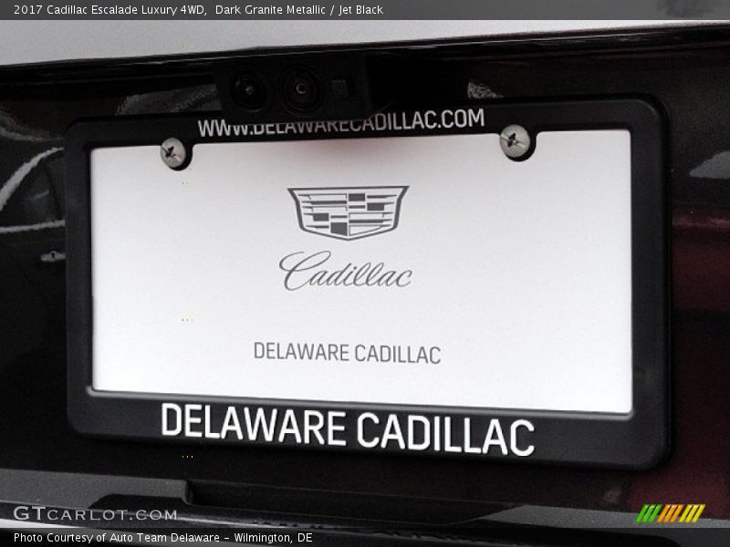 Dark Granite Metallic / Jet Black 2017 Cadillac Escalade Luxury 4WD