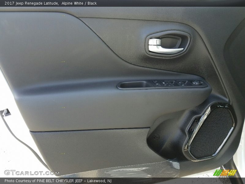 Alpine White / Black 2017 Jeep Renegade Latitude