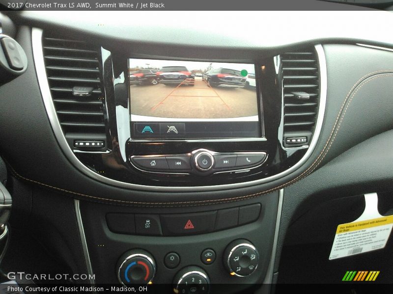 Summit White / Jet Black 2017 Chevrolet Trax LS AWD