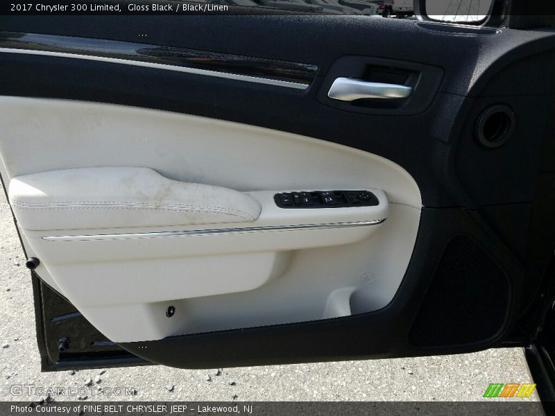 Gloss Black / Black/Linen 2017 Chrysler 300 Limited