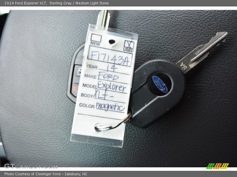 Sterling Gray / Medium Light Stone 2014 Ford Explorer XLT