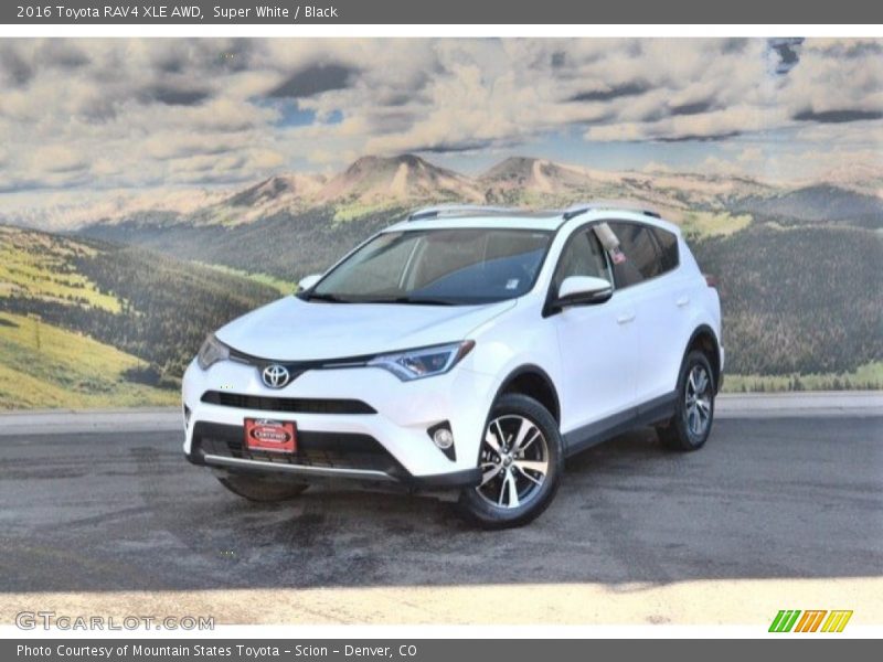 Super White / Black 2016 Toyota RAV4 XLE AWD