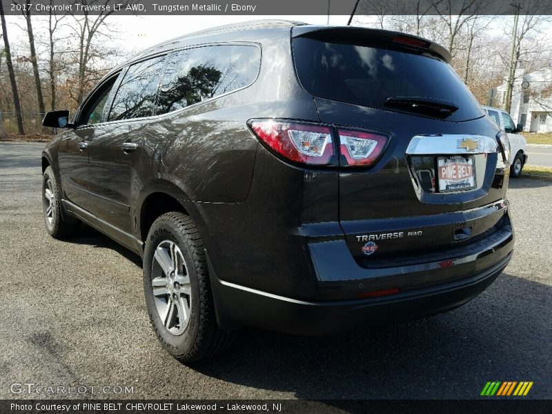 Tungsten Metallic / Ebony 2017 Chevrolet Traverse LT AWD