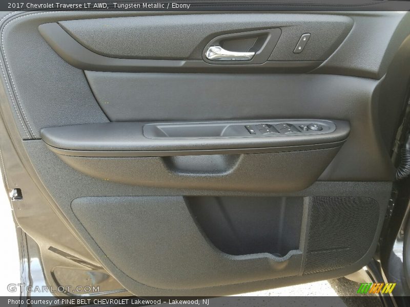 Tungsten Metallic / Ebony 2017 Chevrolet Traverse LT AWD