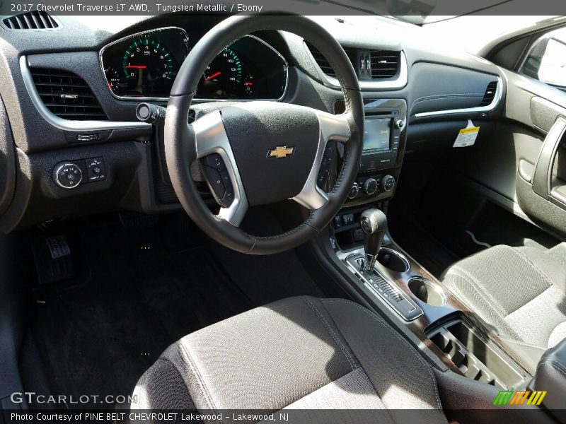 Tungsten Metallic / Ebony 2017 Chevrolet Traverse LT AWD