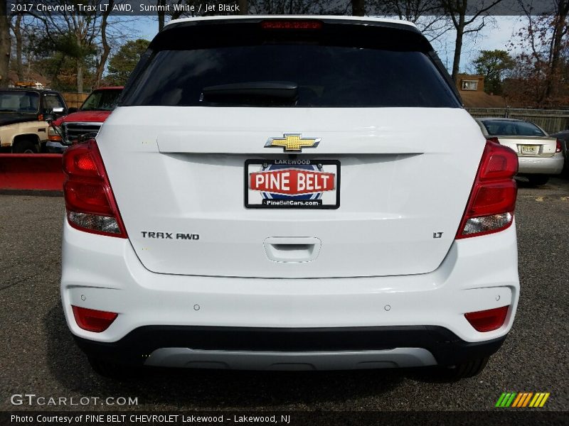 Summit White / Jet Black 2017 Chevrolet Trax LT AWD