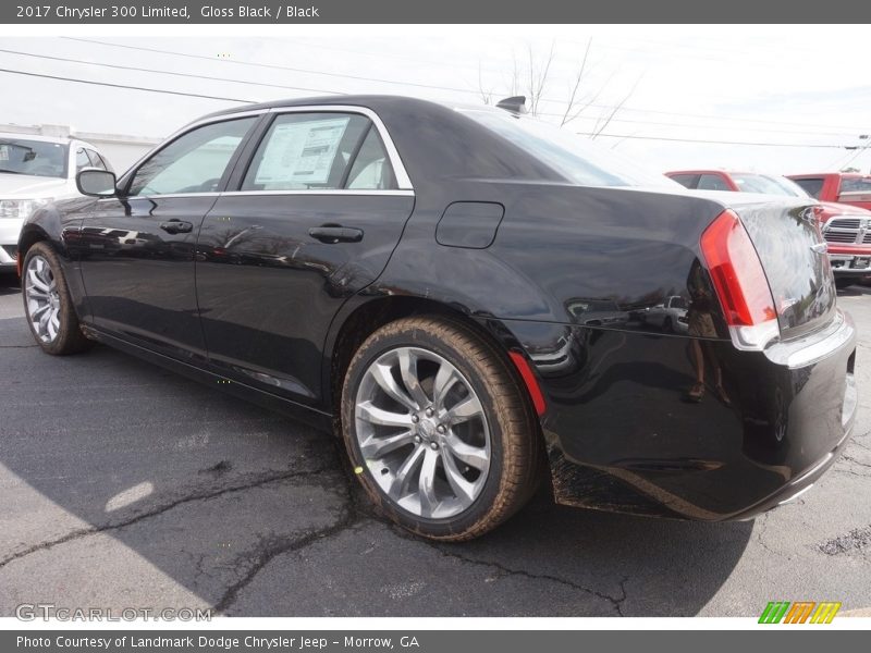 Gloss Black / Black 2017 Chrysler 300 Limited