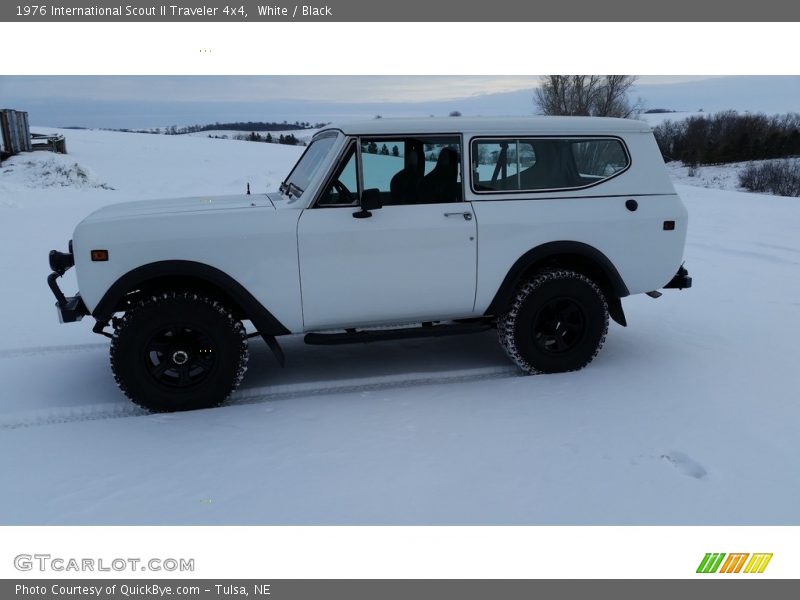  1976 Scout II Traveler 4x4 White