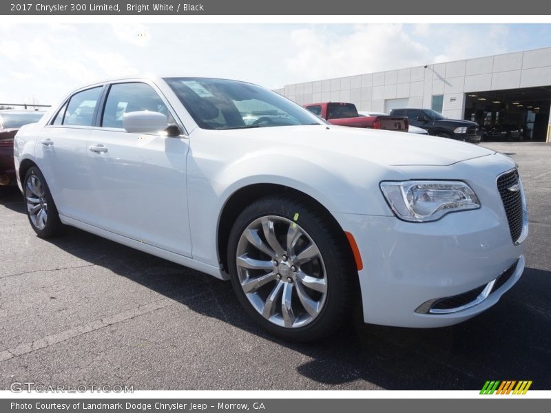 Bright White / Black 2017 Chrysler 300 Limited