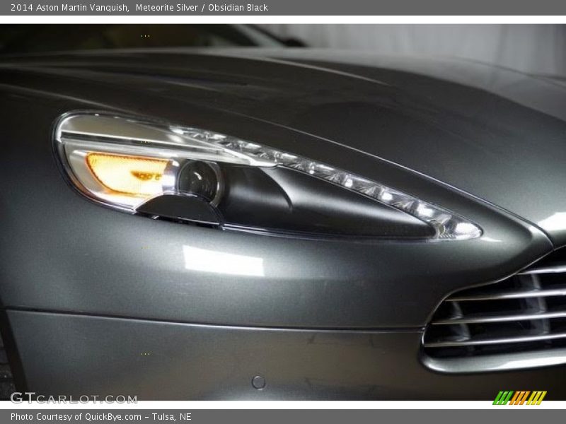 Meteorite Silver / Obsidian Black 2014 Aston Martin Vanquish
