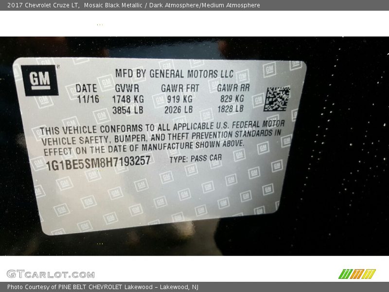 Mosaic Black Metallic / Dark Atmosphere/Medium Atmosphere 2017 Chevrolet Cruze LT