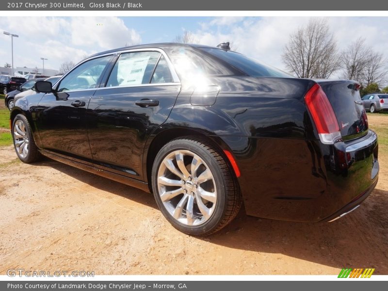 Gloss Black / Black 2017 Chrysler 300 Limited