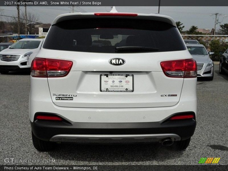 Snow White Pearl / Stone Beige 2017 Kia Sorento EX AWD