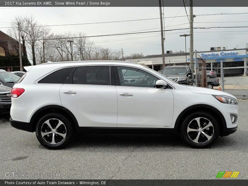 Snow White Pearl / Stone Beige 2017 Kia Sorento EX AWD