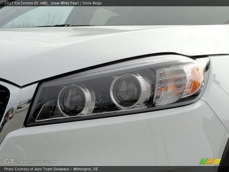 Snow White Pearl / Stone Beige 2017 Kia Sorento EX AWD