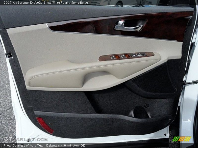 Door Panel of 2017 Sorento EX AWD