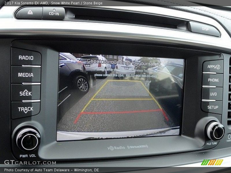Snow White Pearl / Stone Beige 2017 Kia Sorento EX AWD