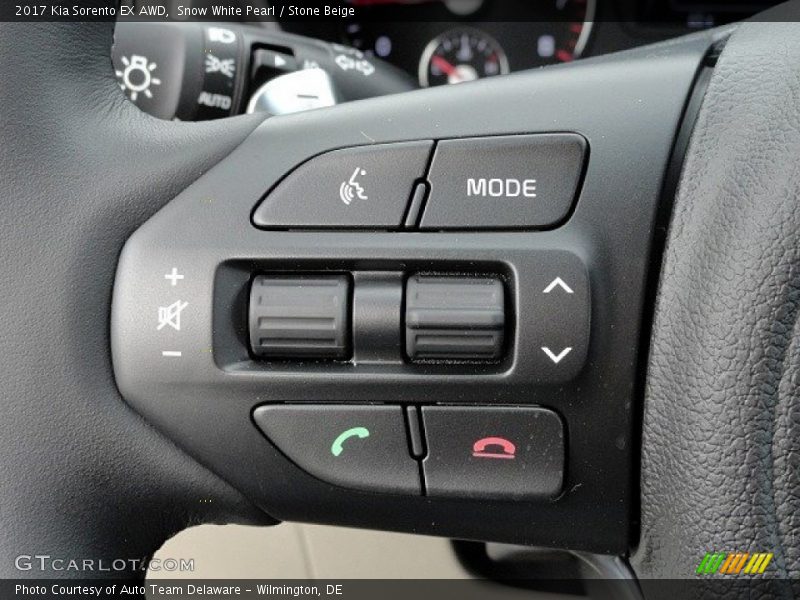 Controls of 2017 Sorento EX AWD