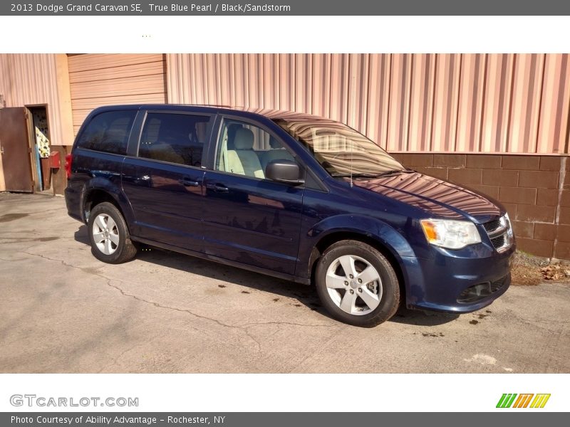 True Blue Pearl / Black/Sandstorm 2013 Dodge Grand Caravan SE