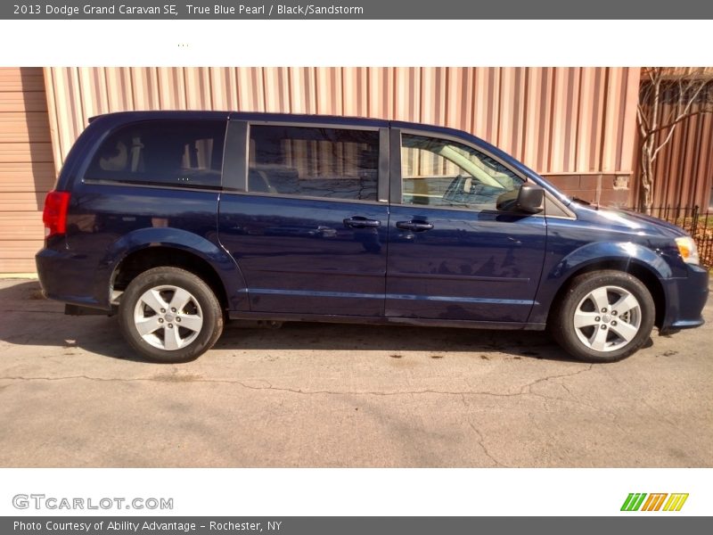 True Blue Pearl / Black/Sandstorm 2013 Dodge Grand Caravan SE