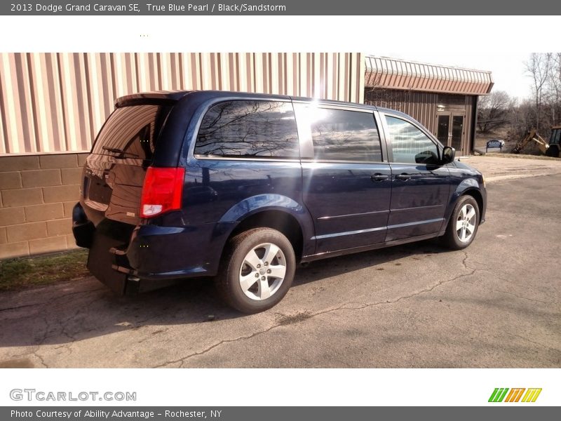 True Blue Pearl / Black/Sandstorm 2013 Dodge Grand Caravan SE