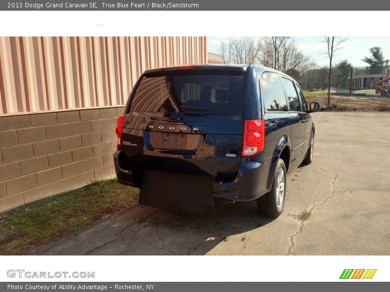 True Blue Pearl / Black/Sandstorm 2013 Dodge Grand Caravan SE