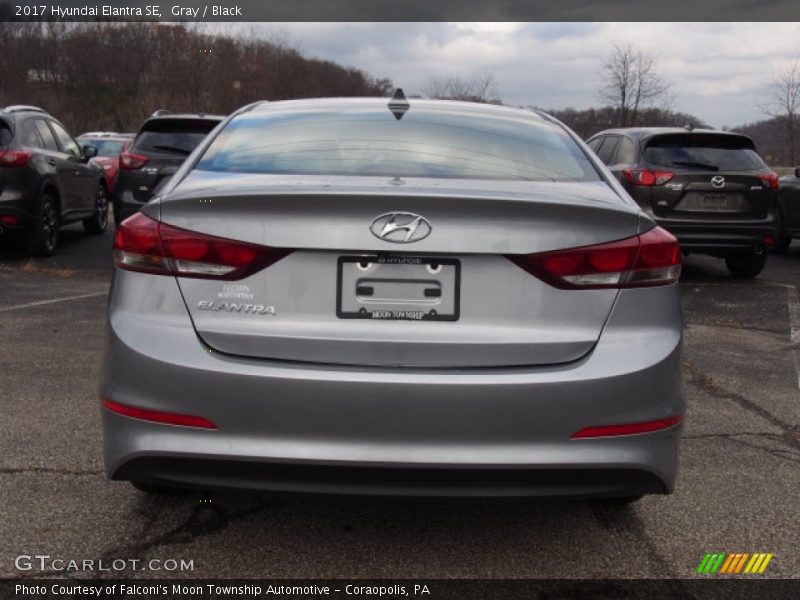 Gray / Black 2017 Hyundai Elantra SE