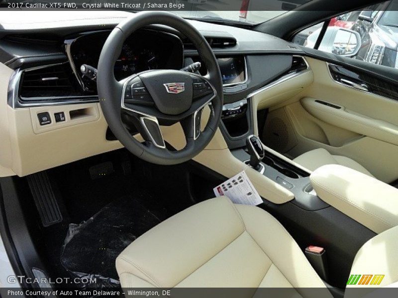 Crystal White Tricoat / Sahara Beige 2017 Cadillac XT5 FWD
